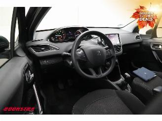 Peugeot 208 1.2 PureTech Access Navi Airco Cruise PDC 148.664 km! picture 13
