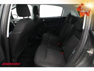 Peugeot 208 1.2 PureTech Access Navi Airco Cruise PDC 148.664 km! picture 12