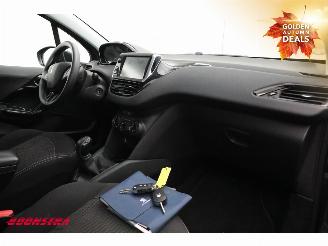 Peugeot 208 1.2 PureTech Access Navi Airco Cruise PDC 148.664 km! picture 8