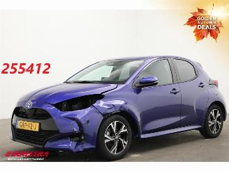 damaged passenger cars Toyota Yaris 1.5 Hybrid 115 First Edition LED ACC Clima Camera 17.002 km! 2024/11