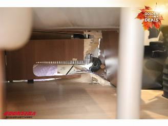 LMC  T732G Comfort TI 2.3 MJ Aut. Solar Garage Single Beds Oven picture 18