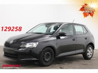 damaged passenger cars Skoda Fabia 1.0 Active Airco Bluetooth 52.434 km! 2018/6