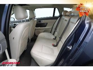 Jaguar XF Sportbrake 3.0D S Aut. Glasdak Navi Leder SHZ picture 14