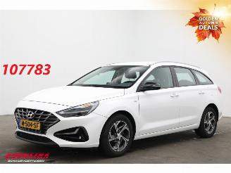 damaged passenger cars Hyundai I-30 Wagon 1.0 T-GDi MHEV Comfort Smart Clima Navi Cruise Camera PDC 2022/1