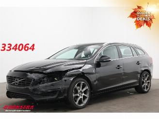 krockskadad bil auto Volvo V-60 2.0 D2 Ocean Race Clima Navi 88.508km! 2016/8