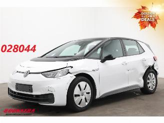 Damaged car Volkswagen ID.3 Pro 58 kWh ACC 360° 24.067 km! 2023/2