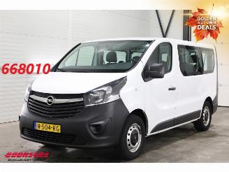 krockskadad bil bedrijf Opel Vivaro 1.6 CDTI 9-Pers. Navi Airco PDC 2017/9