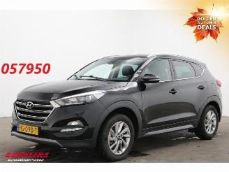 Voiture accidenté Hyundai Tucson 1.6 GDi Comfort Navi Clima Cruise Camera SHZ PDC AHK 2015/10