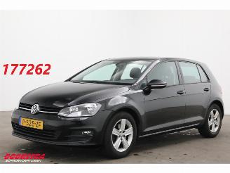 krockskadad bil auto Volkswagen Golf 1.2 TSI Trendline 5-DRS Navi Clima Cruise SHZ PDC AHK 2014/2