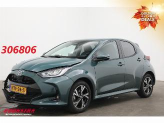 damaged passenger cars Toyota Yaris 1.5 Hybrid 115 Dynamic LED ACC LRHZ SHZ Camera PDC 3.421 km! 2025/6