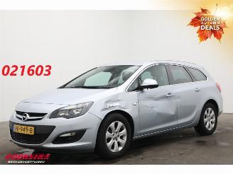 skadebil auto Opel Astra Sports Tourer 1.4 Turbo Blitz Navi Airco Cruise PDC AHK 2015/11