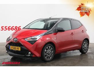 krockskadad bil auto Toyota Aygo 1.0 VVT-i x-clusiv Apple/Android Clima Cruise Camera PDC 15.694 km! 2020/8