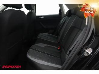 Volkswagen Polo 1.0 TSI DSG Highline LED Apple/Android Camera 1.604 km! picture 16