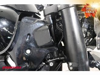 Suzuki  C 1500 BT Intruder ABS Apple/Android Radio 32.752 km! picture 11