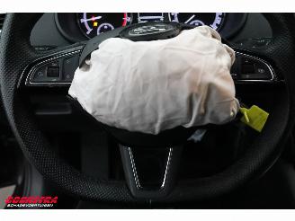 Skoda Octavia Combi 1.5 TSI DSG Sportline Pano Navi Clima Cruise PDC picture 19