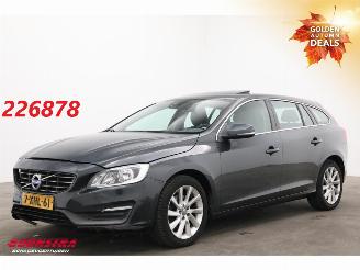 Damaged car Volvo V-60 1.6 D2 Momentum Schuifdak Navi Clima Cruise PDC AHK 2014/8