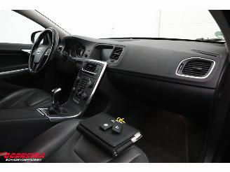 Volvo V-60 2.0 D4 Aut. Kinetic PremiumSound Leder Navi Clima Cruise PDC AHK picture 6
