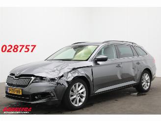 Schadeauto Skoda Superb Combi 1.4 TSI iV Bus. Ed. Plus LED ACC Memory Camera SHZ AHK 2022/5