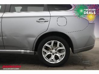 Mitsubishi Outlander 2.0 PHEV Instyle Schuifdak Leder Navi Clima Cruise Camera SHZ AHK picture 7