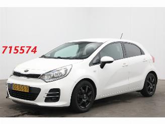 skadebil auto Kia Rio 1.2 CVVT DynamicLine Navi Airco Cruise Camera 116.609 km! 2015/5