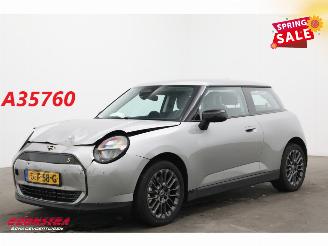 uszkodzony samochody osobowe Mini Cooper SE Electric 54.2 kWh 218 PK LED Navi Cruise Camera 2024/8