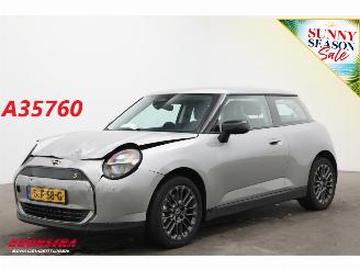škoda osobní automobily Mini Cooper SE Electric 54.2 kWh 218 PK LED Navi Cruise Camera 2024/8