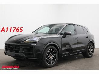 krockskadad bil auto Porsche Cayenne 3.0 E-Hybrid Pano Bose ACC Memory 360° Sport Chrono 3.038 km! 2025/6