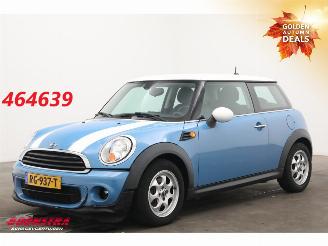 Schadeauto Mini One 1.6 D Navi Clima Cruise PDC 2013/7