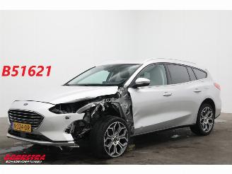 krockskadad bil auto Ford Focus 1.0 EcoBoost Titanium LED B&O ACC SHZ LRHZ Camera 2019/3