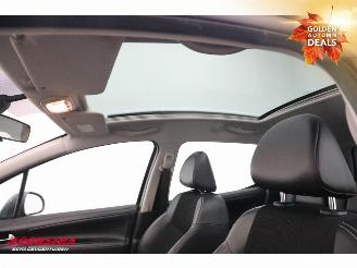 Peugeot 207 SW Outdoor 1.6 VTi Pano Leder Clima Cruise AHK 177.080 km! picture 11