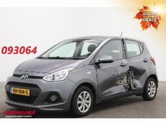 krockskadad bil auto Hyundai I-10 1.0i i-Motion Comfort Clima Cruise PDC 2016/1