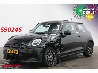Vaurioauto  passenger cars Mini Mini Cooper SE 33 kWh Schuifdak LED Leder Cruise Camera SHZ 2022/6
