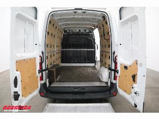 Renault Master T35 2.3 dCi L2H2 Dhollandia LBW picture 16