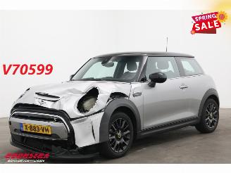 škoda osobní automobily Mini Cooper SE Camden Edition 33 kWh LED Navi Clima Cruise SHZ PDC 2024/2