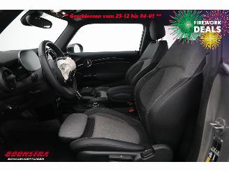 Mini Cooper SE Camden Edition 33 kWh LED Navi Clima Cruise SHZ PDC picture 16