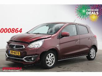krockskadad bil auto Mitsubishi Space-star 1.0 Intense Airco Radio 72.995 km! 2016/2
