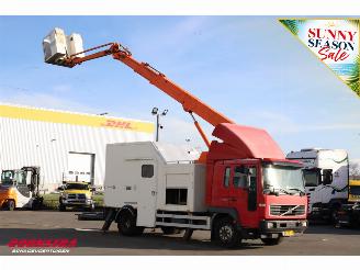 Volvo FL 220 Hubarbeitsbuhne Custers T200 18T picture 4
