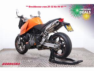 KTM  990 SuperDuke picture 4
