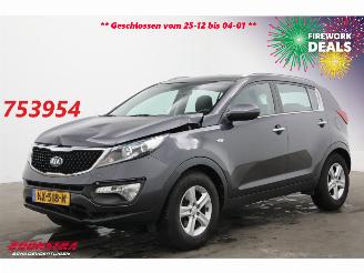 Damaged car Kia Sportage 1.6 GDI X-treme ComfortLine Navi Clima Cruise Camera AHK 2016/1