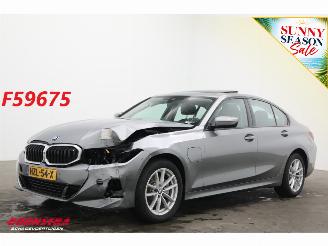 Avarii autoturisme BMW 3-serie 330e Schuifdak 360° LED Cruise SHZ 4.216 km! 2025/8