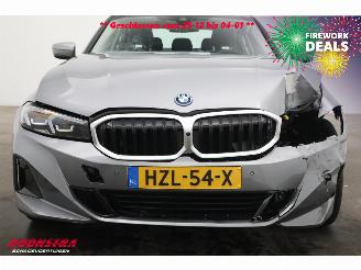 BMW 3-serie 330e Schuifdak 360° LED Cruise SHZ 4.216 km! picture 6