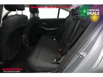 BMW 3-serie 330e Schuifdak 360° LED Cruise SHZ 4.216 km! picture 18