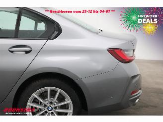 BMW 3-serie 330e Schuifdak 360° LED Cruise SHZ 4.216 km! picture 12