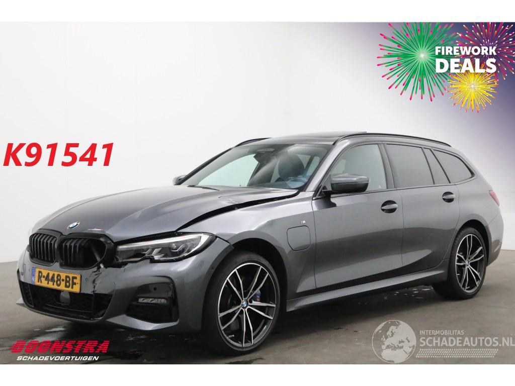 BMW 3-serie Touring 330e M-Sport Pano LED ACC H/K HUD Memory Camera 55.315 km!