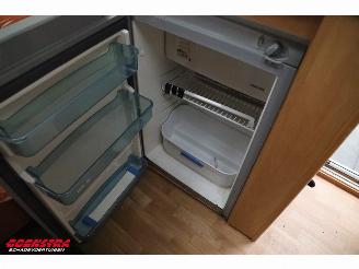 Swift  Charisma 220 BY 2006 Oven picture 16