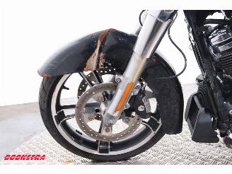 Harley-Davidson  FLHX Street Glide LED Cruise Radio picture 9