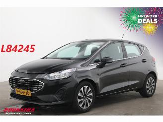 skadebil auto Ford Fiesta 1.0 EcoBoost Hybrid Titanium Navi Clima Cruise PDC 2022/4