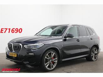 Damaged car BMW X5 xDrive40d M-Sport Pano LED ACC HUD Memory LRHZ AHK 2021/1