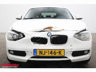 BMW 1-serie 116i 5-DRS Navi Bluetooth Airco PDC SHZ picture 6
