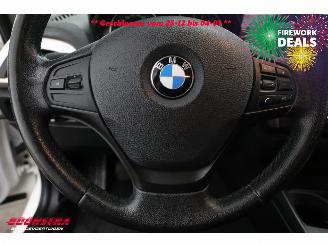 BMW 1-serie 116i 5-DRS Navi Bluetooth Airco PDC SHZ picture 19